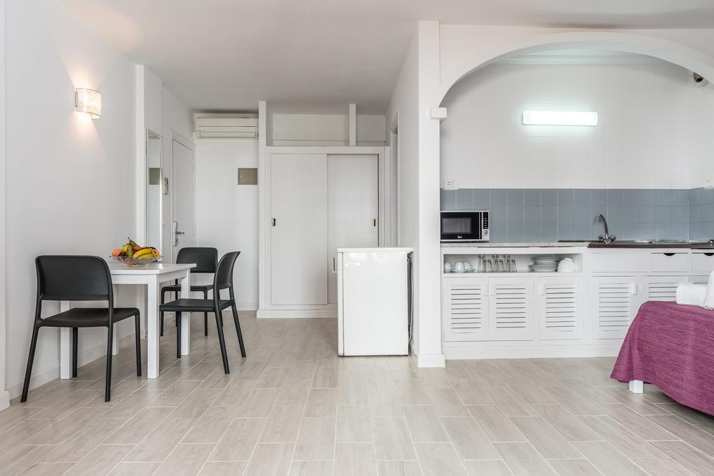 Apartamentos Orosol 2 By Typic Hotels San Antonio  Eksteriør billede