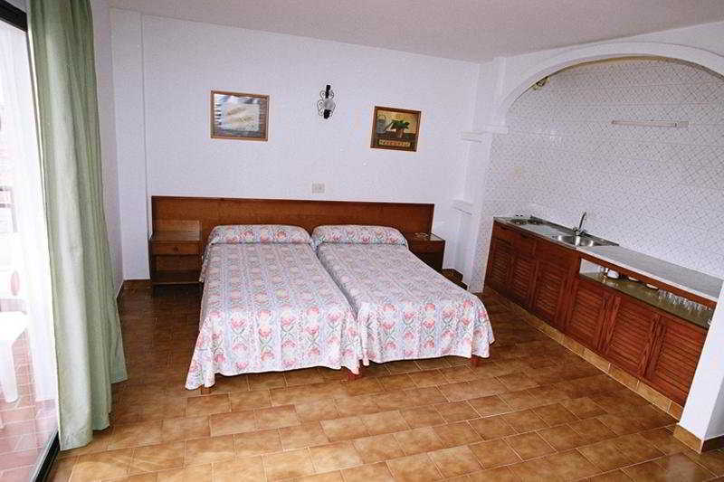 Apartamentos Orosol 2 By Typic Hotels San Antonio  Eksteriør billede