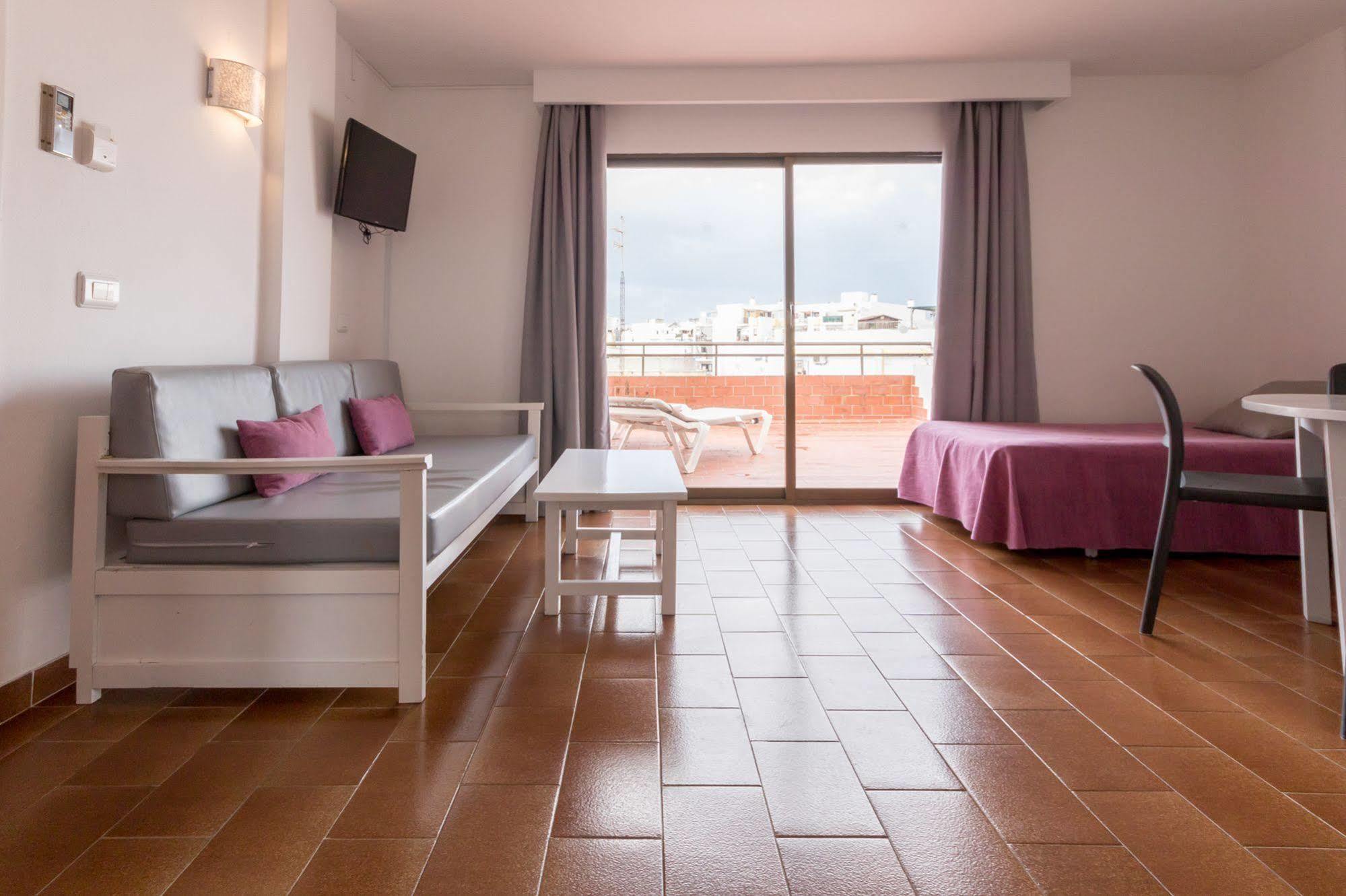 Apartamentos Orosol 2 By Typic Hotels San Antonio  Eksteriør billede