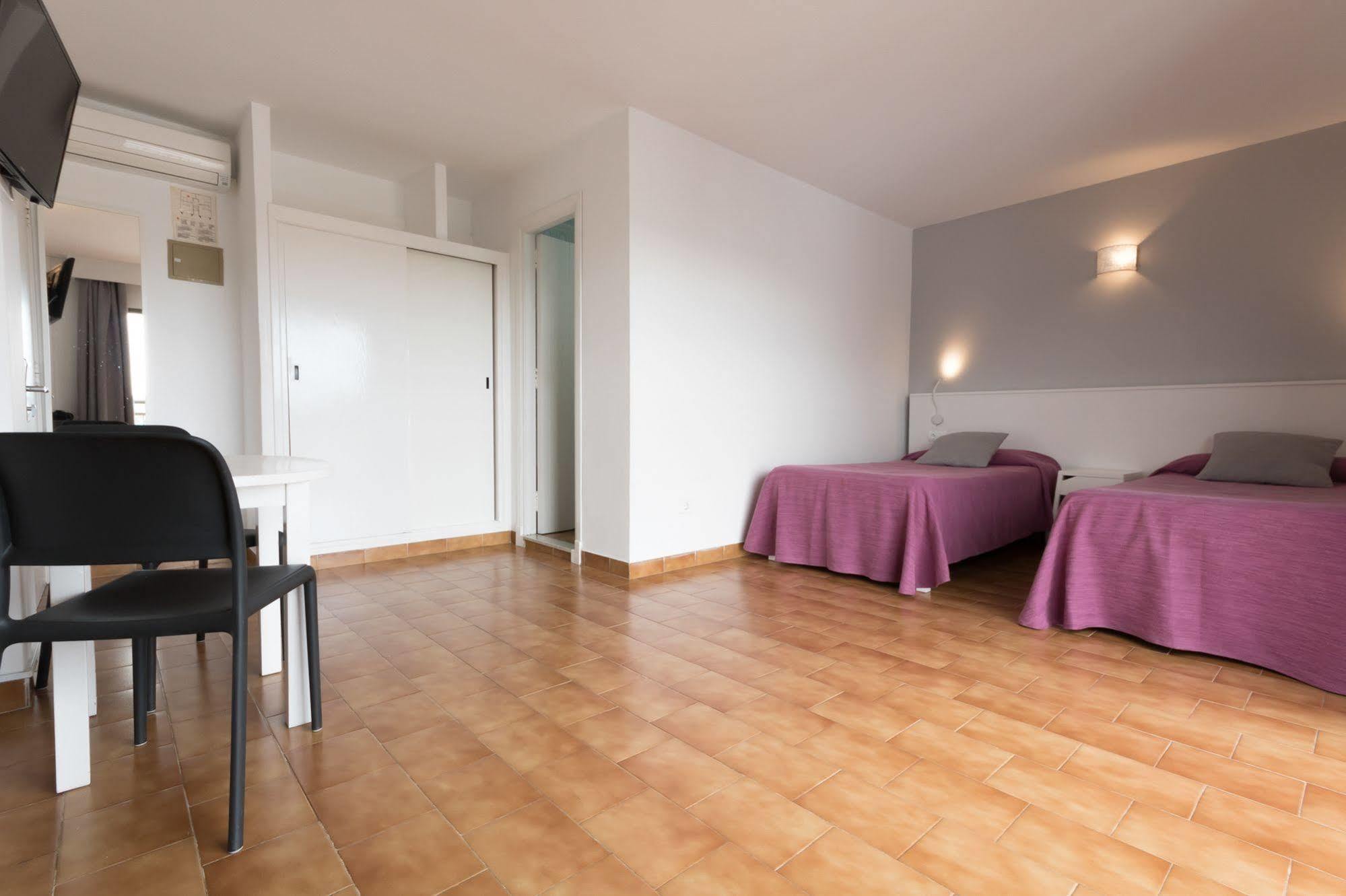 Apartamentos Orosol 2 By Typic Hotels San Antonio  Eksteriør billede