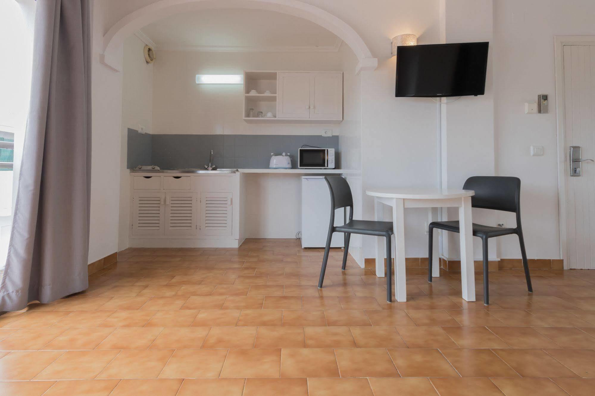 Apartamentos Orosol 2 By Typic Hotels San Antonio  Eksteriør billede