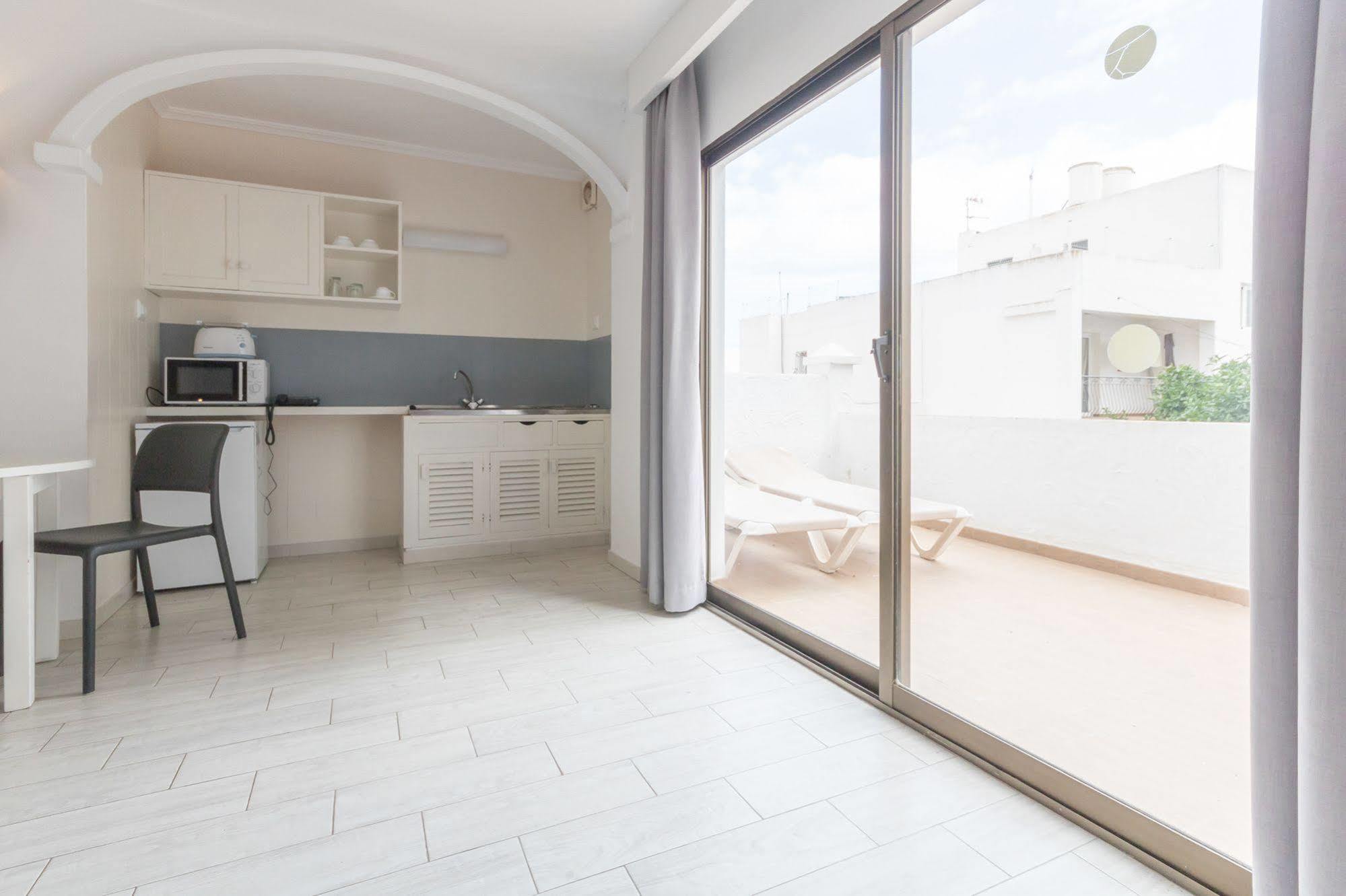 Apartamentos Orosol 2 By Typic Hotels San Antonio  Eksteriør billede
